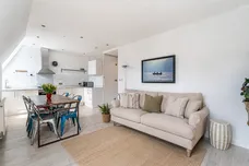 Prince Of Wales Drive, London, SW11 photo 1