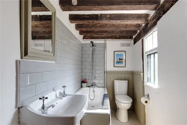 Hernhill, Faversham, ME13 photo 8