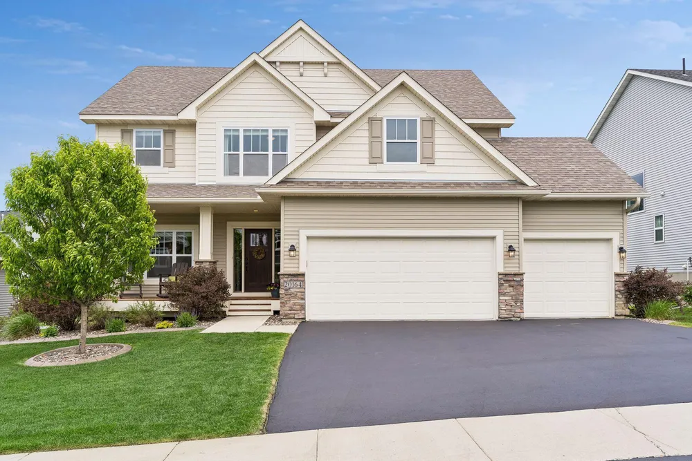 20164 Harvest Dr, Lakeville, MN 55044