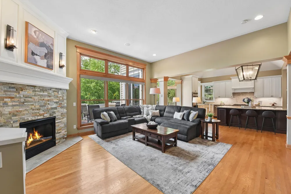 3312 Crestmoor Bay, Woodbury, MN 55125