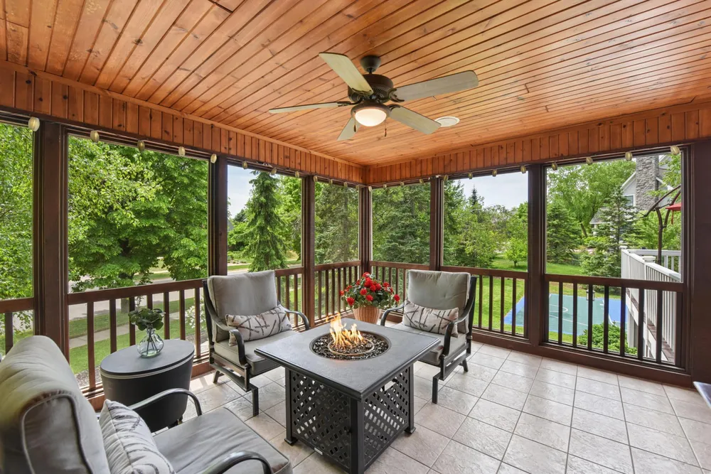 3312 Crestmoor Bay, Woodbury, MN 55125