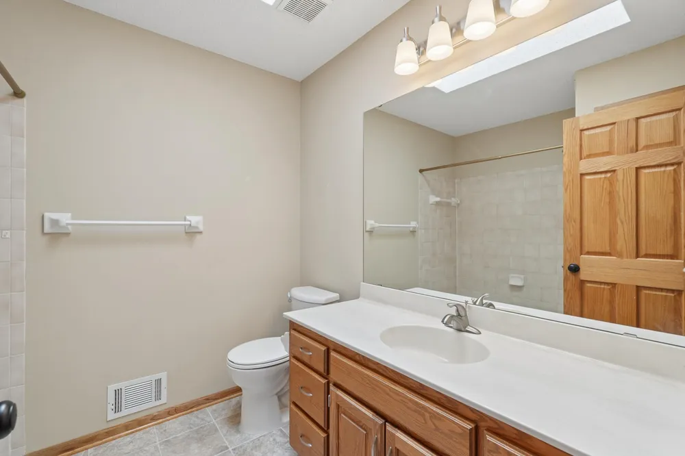 9220 Hillside Trail S, Cottage Grove, MN 55016