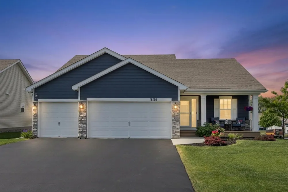 18192 Hartlin Ave, Lakeville, MN 55044