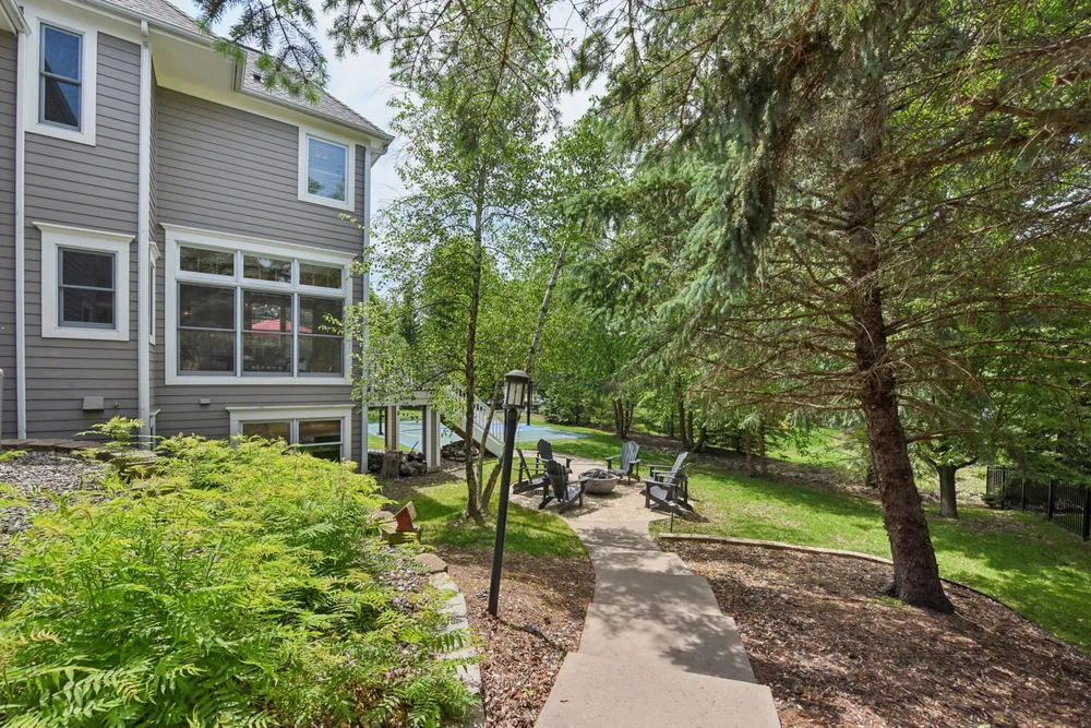 3312 Crestmoor Bay, Woodbury, MN 55125