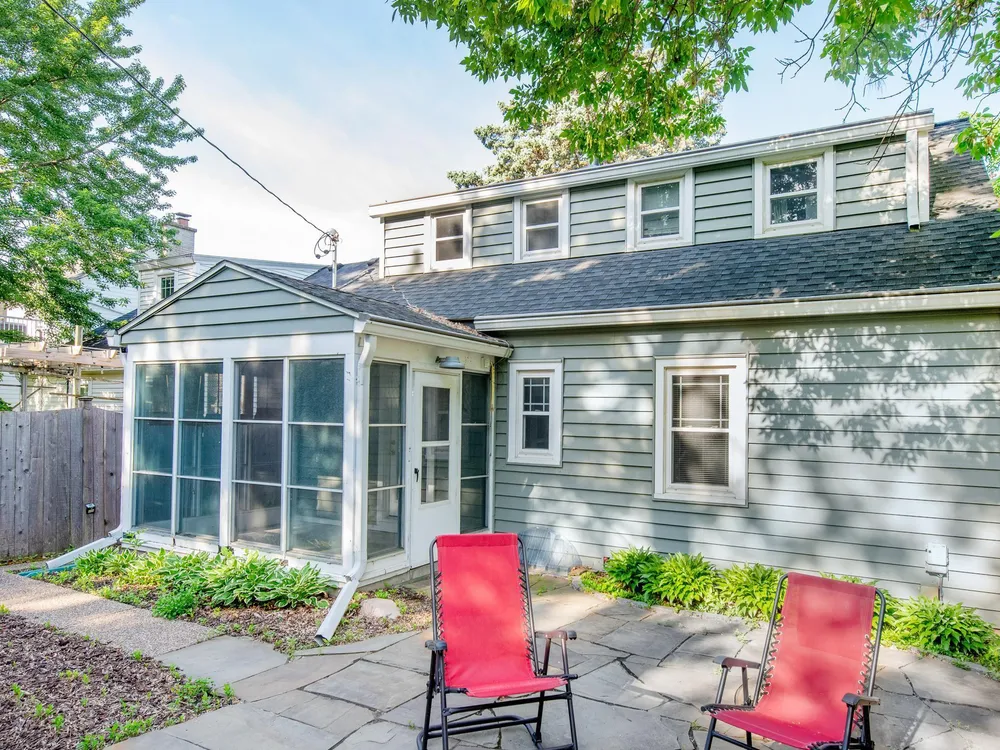 436 Woodlawn Ave, St Paul, MN 55105-1342