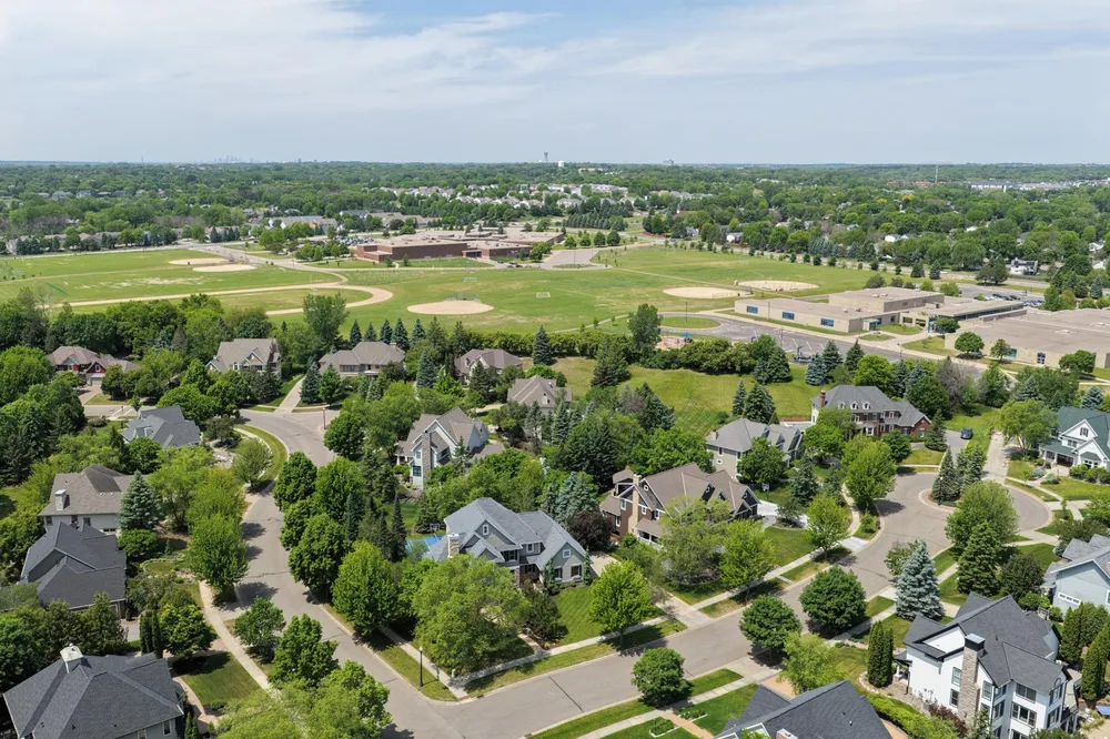 3312 Crestmoor Bay, Woodbury, MN 55125