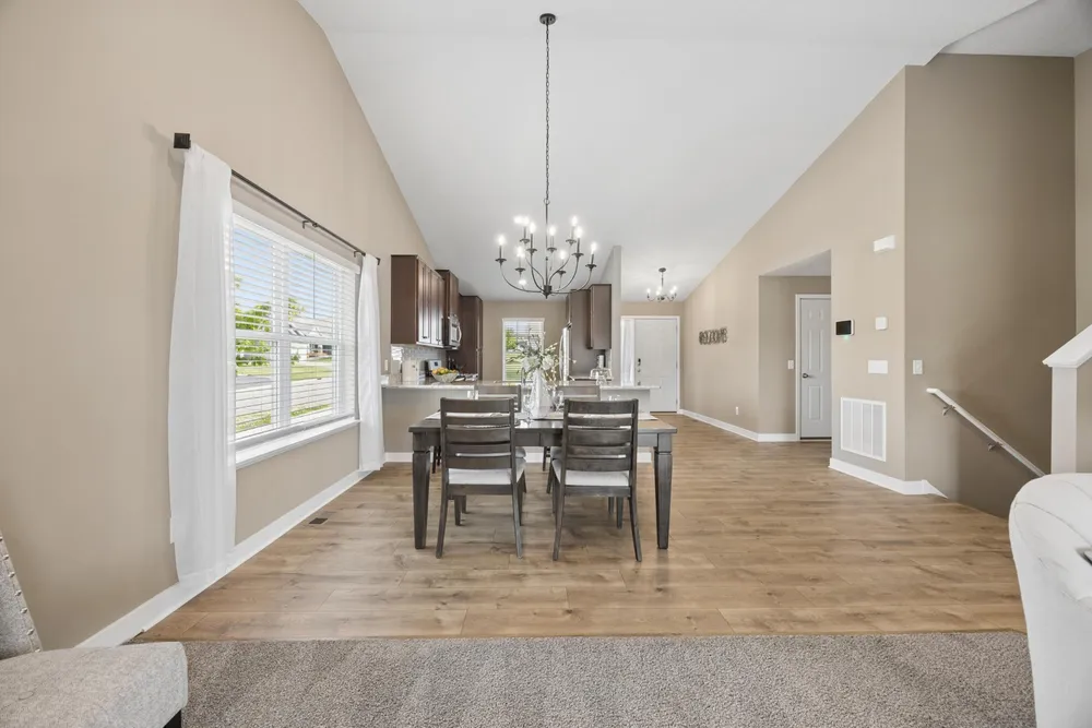 18192 Hartlin Ave, Lakeville, MN 55044