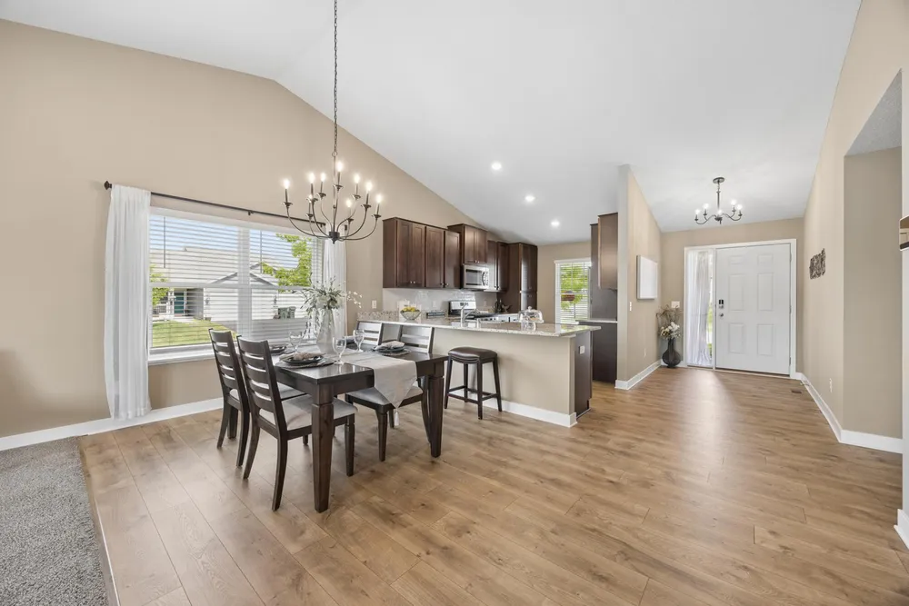 18192 Hartlin Ave, Lakeville, MN 55044
