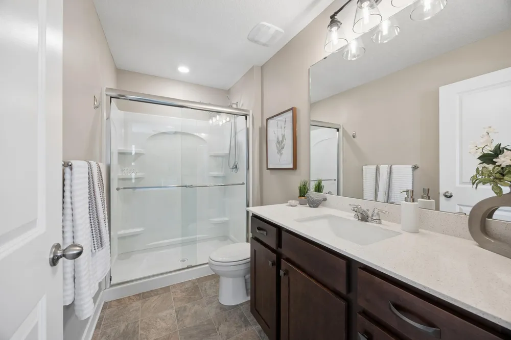 18192 Hartlin Ave, Lakeville, MN 55044