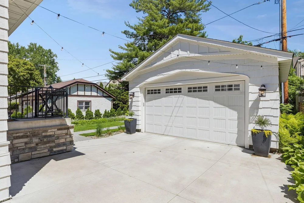 4321 Abbott Ave S, Minneapolis, MN 55410