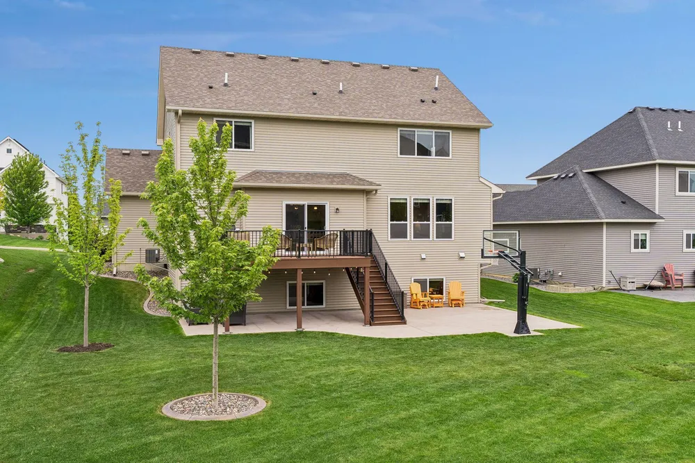 20164 Harvest Dr, Lakeville, MN 55044