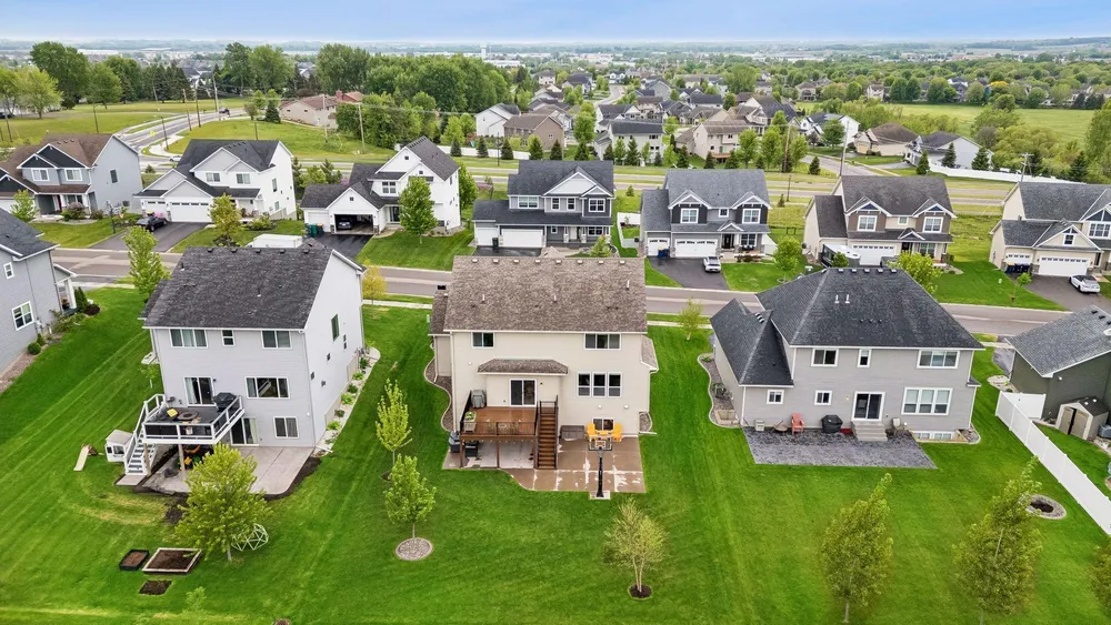 20164 Harvest Dr, Lakeville, MN 55044