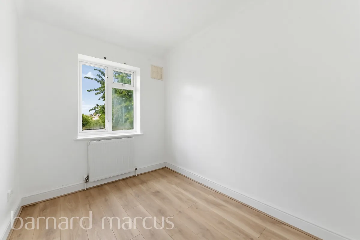 Northumberland Crescent, FELTHAM