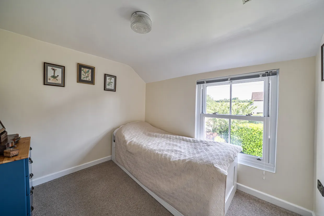 Bath Road, Eastington, GL10 photo 12