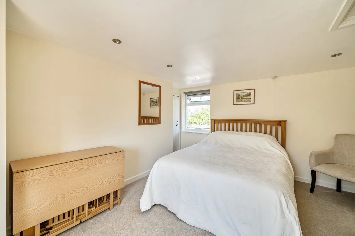 Bath Road, Eastington, GL10 photo 13