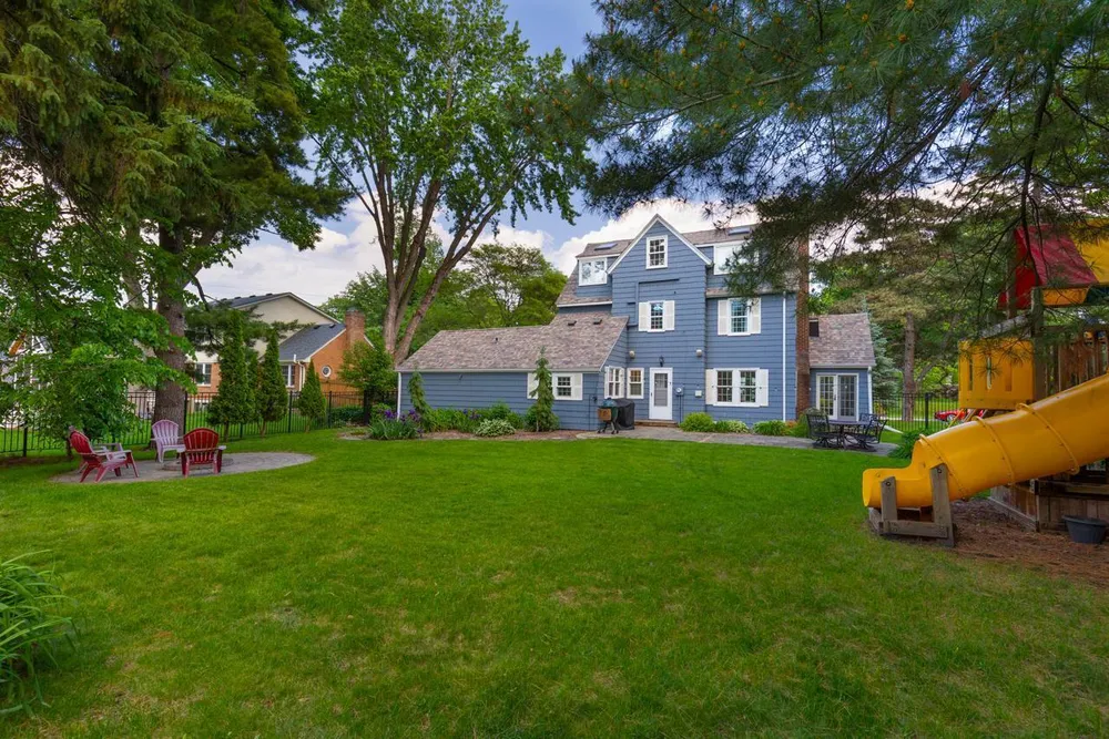 220 Holly Rd, Hopkins, MN 55343