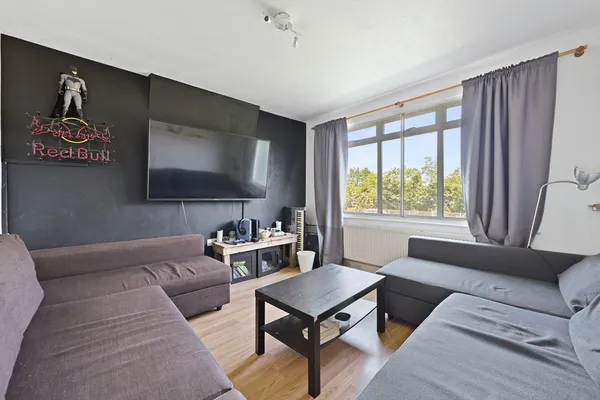 North Circular Road, London, NW2