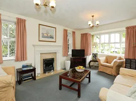 Cedar Close, Lostock Gralam, Northwich thumb 3