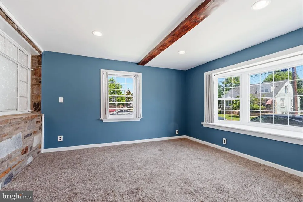 712 Benson St, Philadelphia, PA 19111