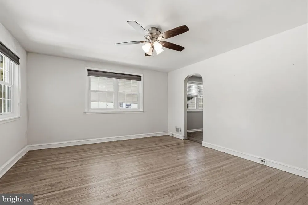 712 Benson St, Philadelphia, PA 19111