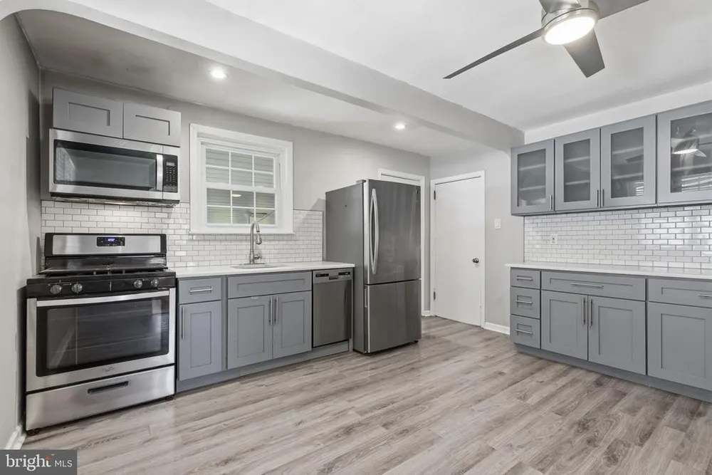 712 Benson St, Philadelphia, PA 19111