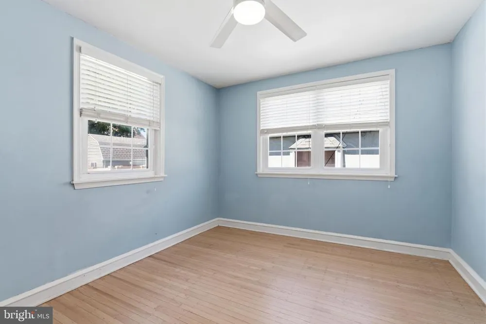 712 Benson St, Philadelphia, PA 19111