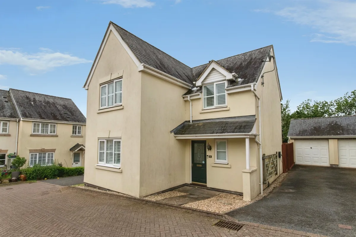 Cornlands, Sampford Peverell, Tiverton