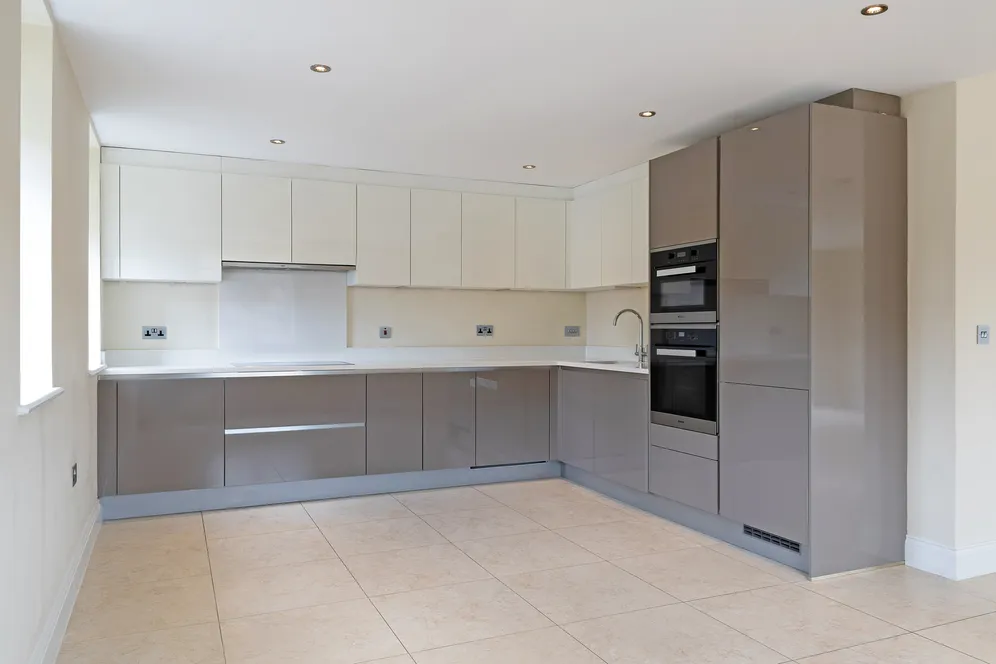 Marlborough Drive, Bushey, WD23 photo 11