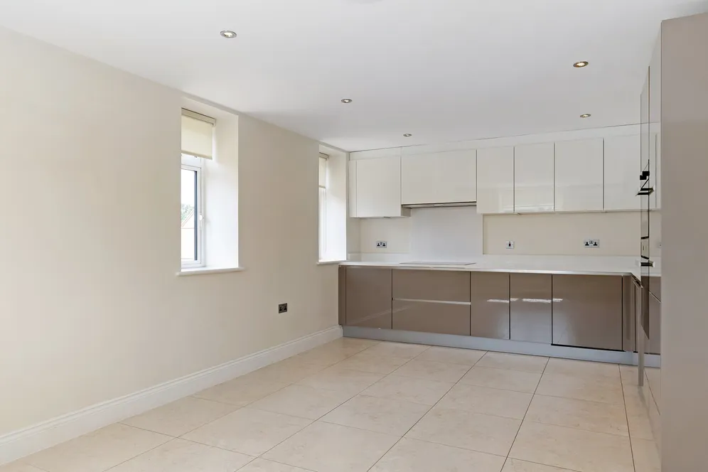 Marlborough Drive, Bushey, WD23 photo 15