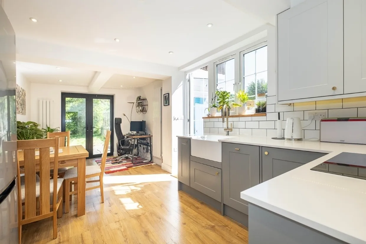 Byrne Road London SW12 photo 3