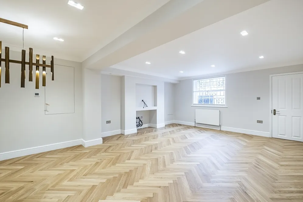 Brompton Square Knightsbridge SW3 photo 3