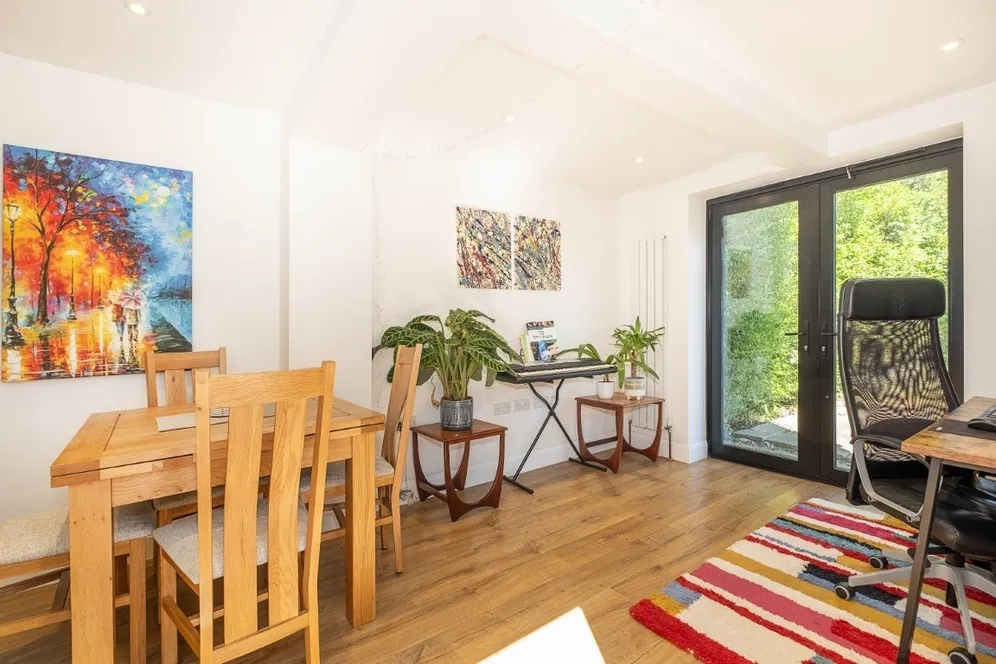 Byrne Road London SW12 photo 4