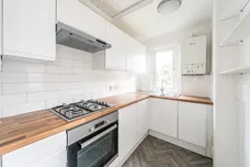 Replingham Road London SW18 photo 4