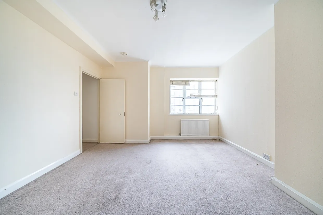 Vicarage Gate London W8 photo 11