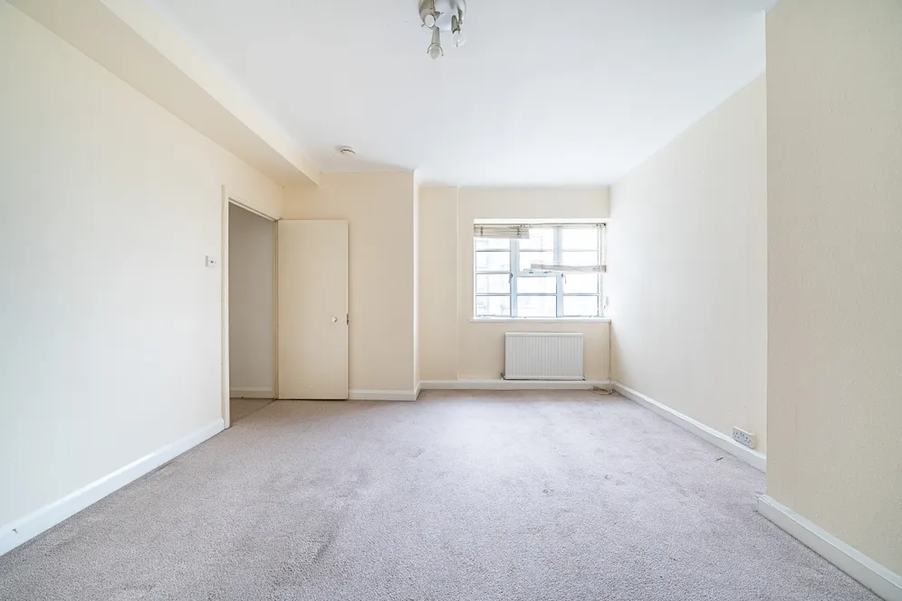 Vicarage Gate London W8 photo 11