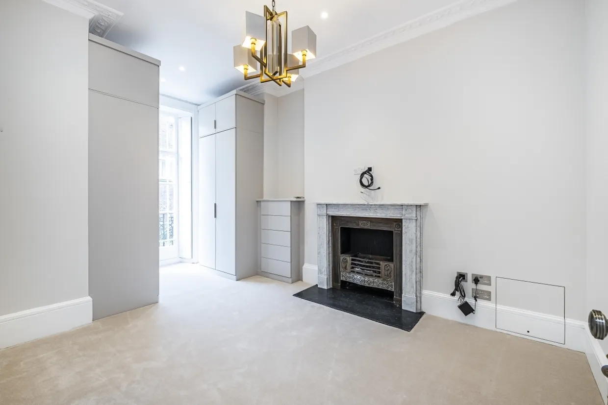 Brompton Square Knightsbridge SW3 photo 10