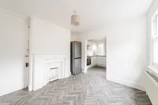Replingham Road London SW18 photo 6