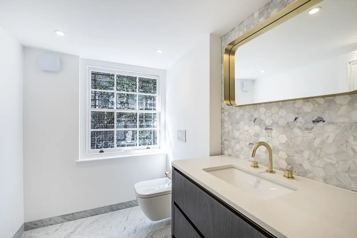 Brompton Square Knightsbridge SW3 photo 11