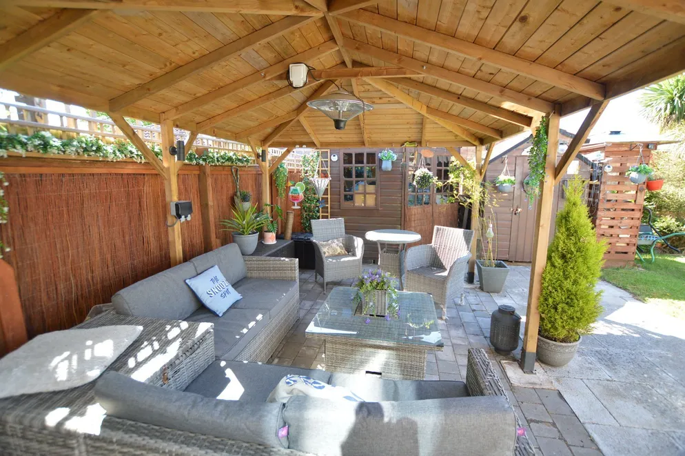 Property carousel item 20