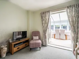 Sheldon Way, Berkhamsted thumb 3