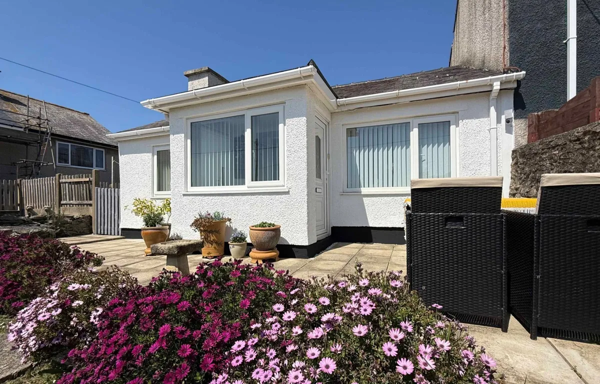 Llewelyn Street, Amlwch, Isle of Anglesey, LL68