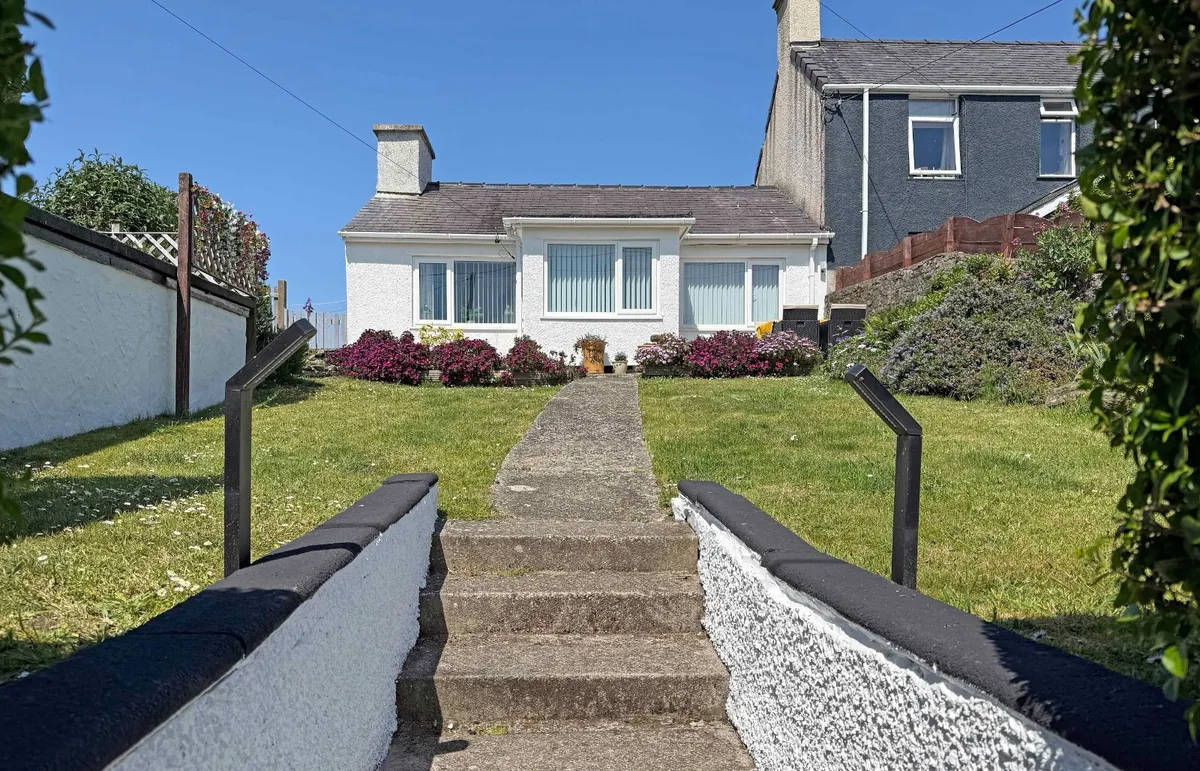 Llewelyn Street, Amlwch, Isle of Anglesey, LL68