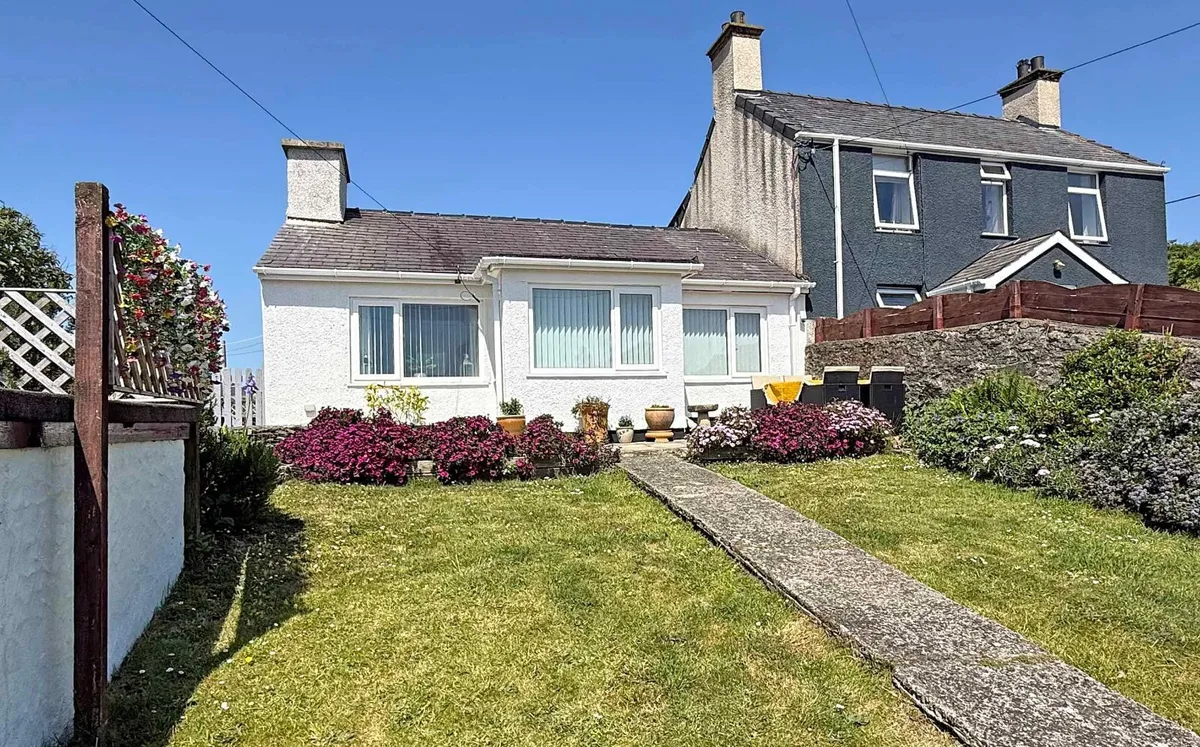 Llewelyn Street, Amlwch, Isle of Anglesey, LL68