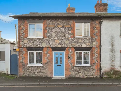 Earls Court Road, Amesbury, Salisburyphoto