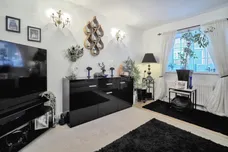 Earls Court Road, Amesbury, Salisbury