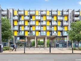 Bloemfontein Road, London photo