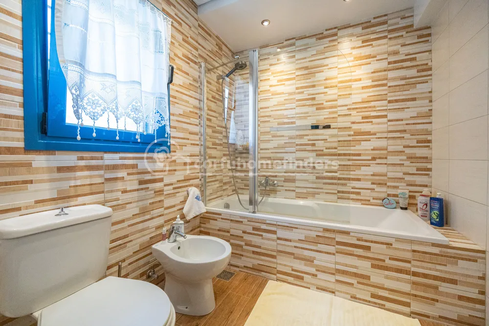 AKROGIALI APARTMENT, Barbati, Corfu