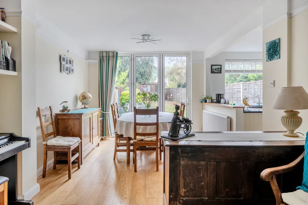Whitehorse Drive, Epsom, KT18 photo 10