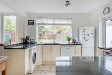 Whitehorse Drive, Epsom, KT18 photo 13