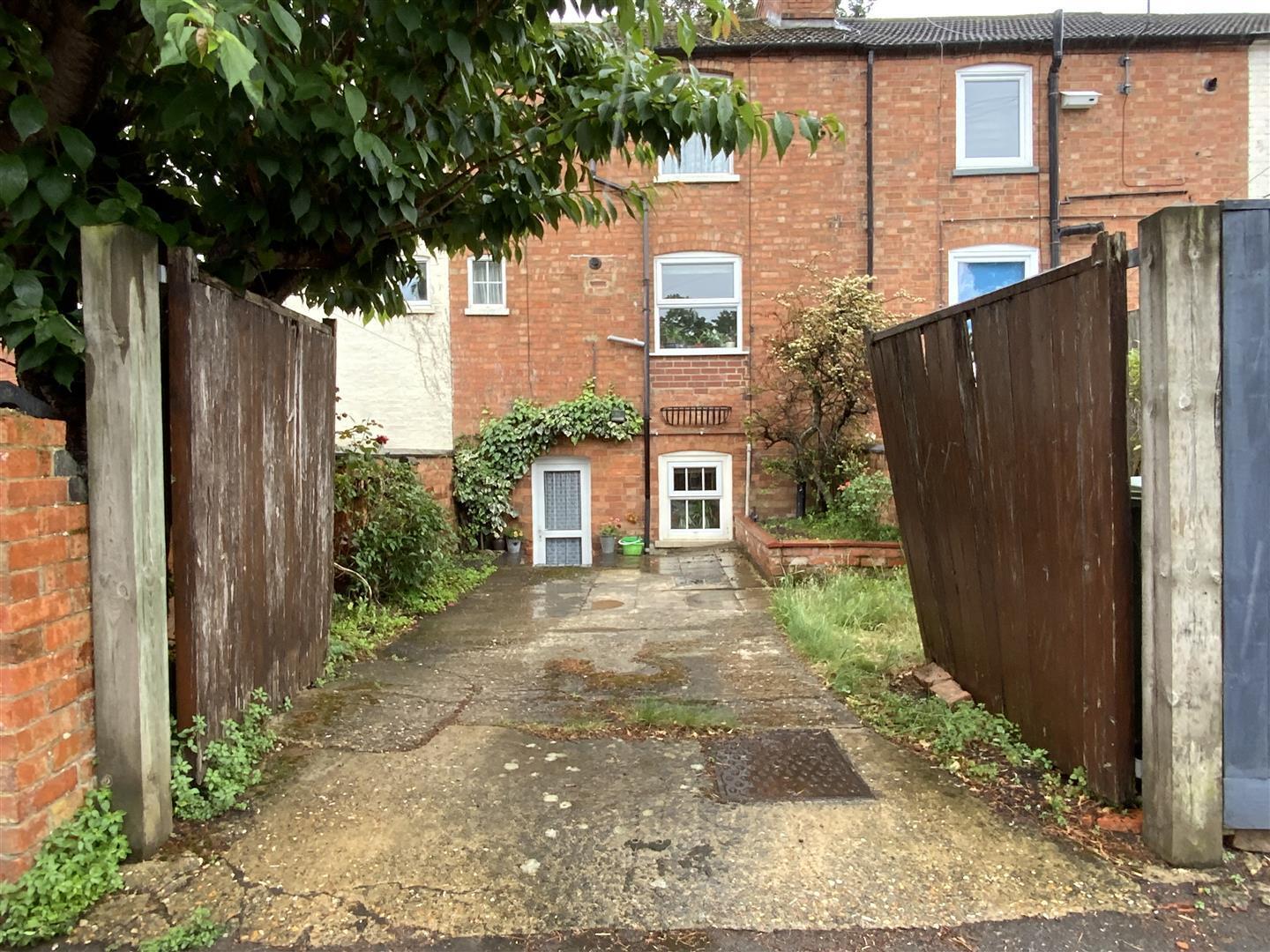 High Street, New Bradwell, Milton Keynes Image 9